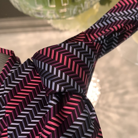 SILK TIE - Picture 2 of 8